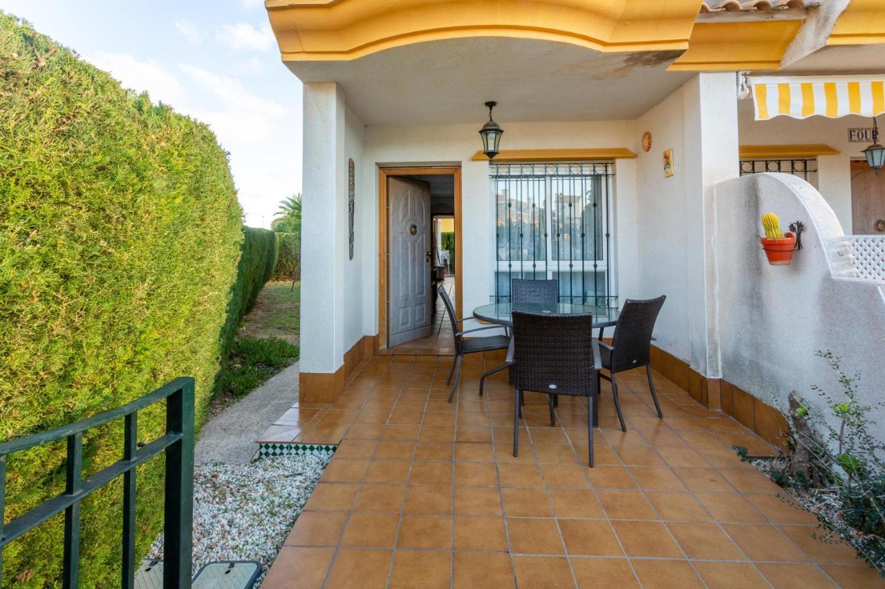 Vila Pool-Side Townhouse In Cabo Roig Orihuela Exteriér fotografie