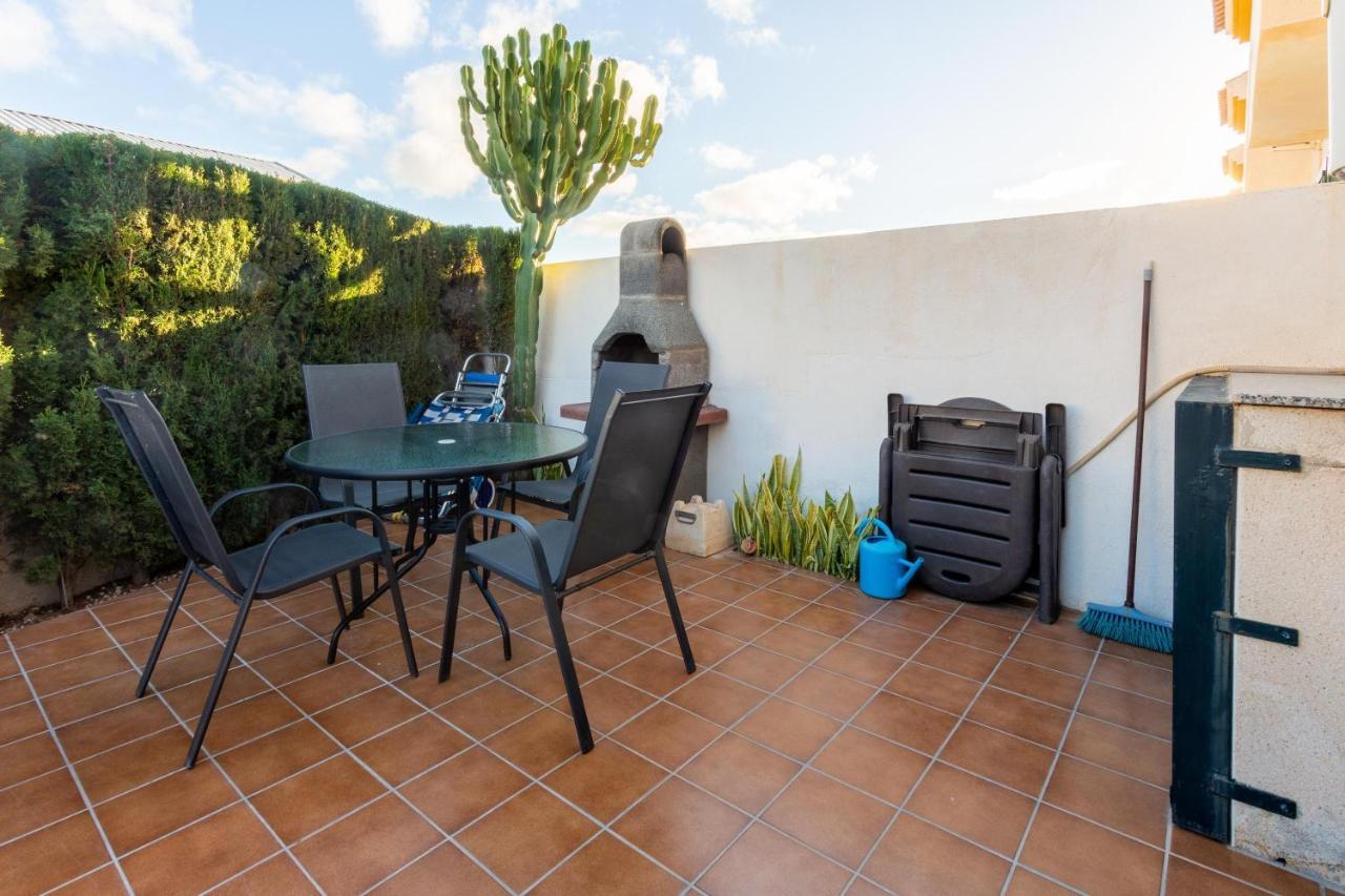 Vila Pool-Side Townhouse In Cabo Roig Orihuela Exteriér fotografie